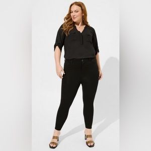 Torrid Skinny Studio Luxe Ponte Mid-Rise Pant